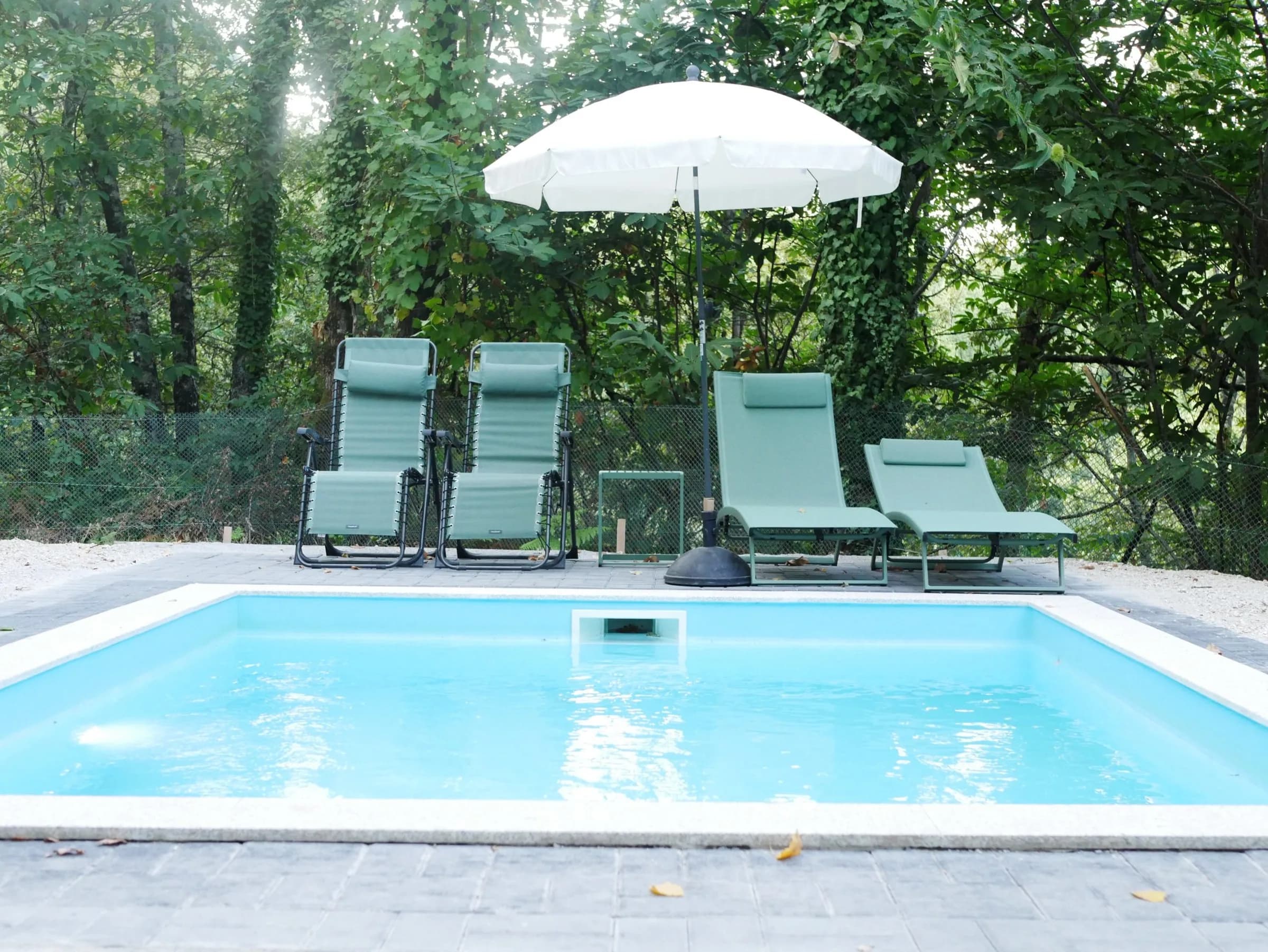 Piscina privada da Cabana das Aveleiras